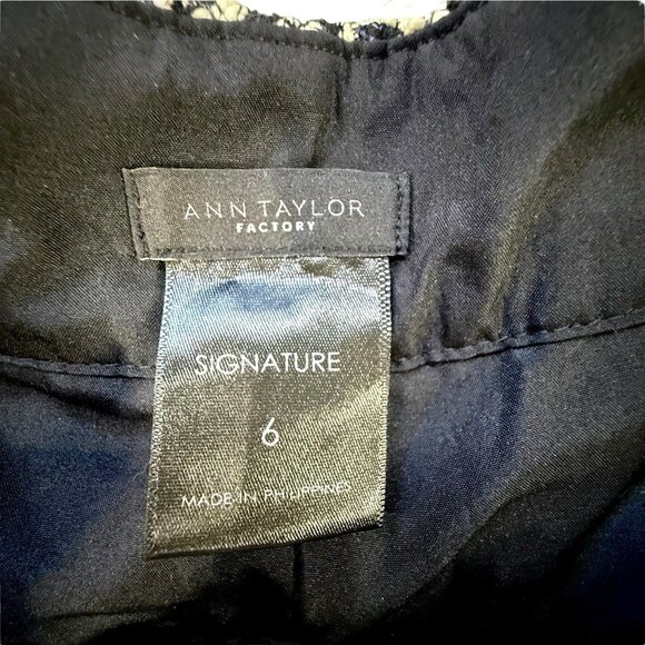 Ann Taylor Factory Tweed Fringe Hem Shorts – Size 6 - Picture 7 of 9